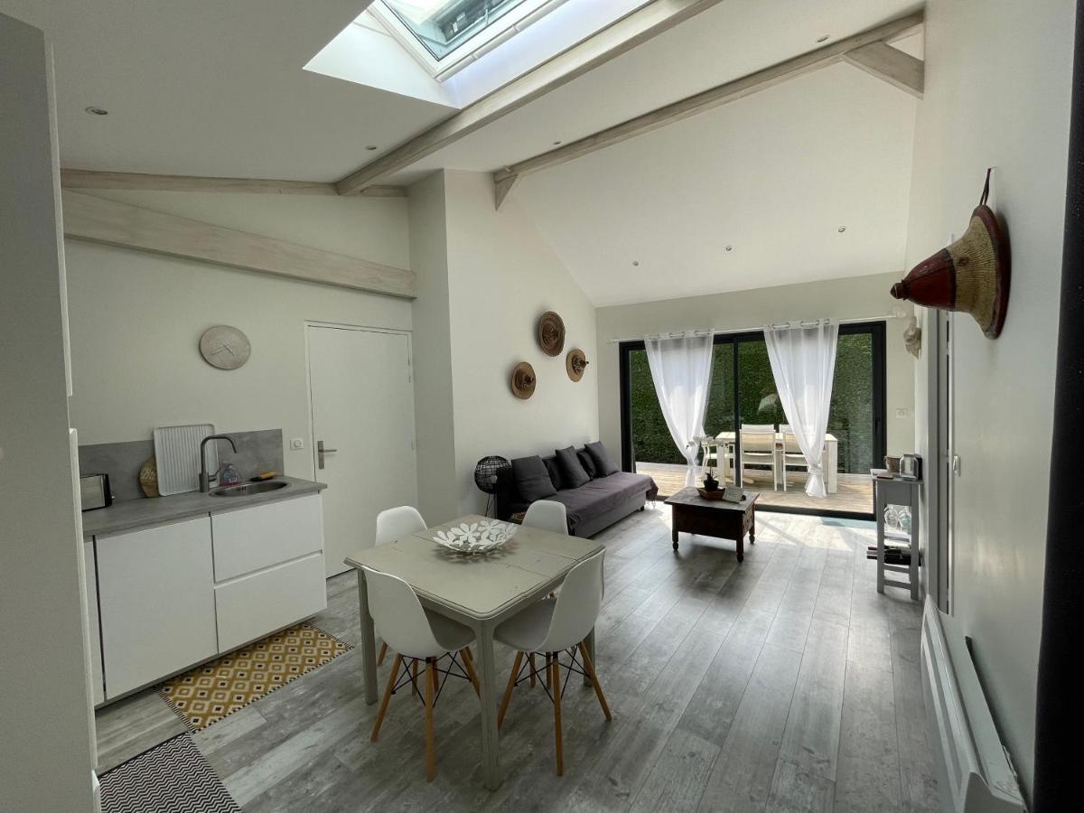 Guesthouse Proche Bordeaux Езін Екстер'єр фото